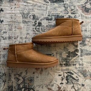 Chestnut ankle booties